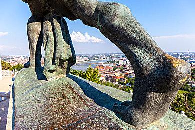 生存管理游戏《游轮经理》上架Steam 自带简中